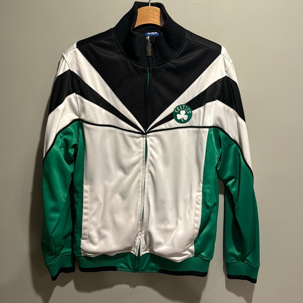UNK Official NBA Boston Celtics Zip Up Sweater